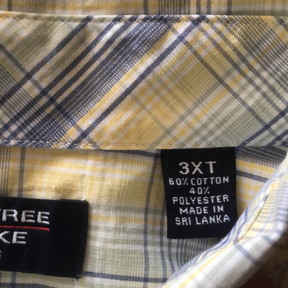 5/$25 ROUNDTREE&YOURKE PLAID BUTTON UP SHIRT - Picture 2 of 3